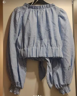 Blusa crop Zara estampado cuadros azul XS