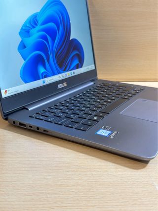 Asus NoteBook UX430U i7 / 8GB / 256GB