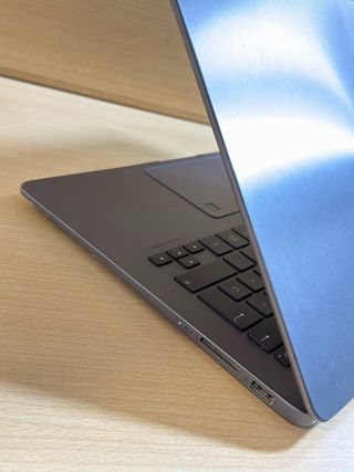 Asus NoteBook UX430U i7 / 8GB / 256GB