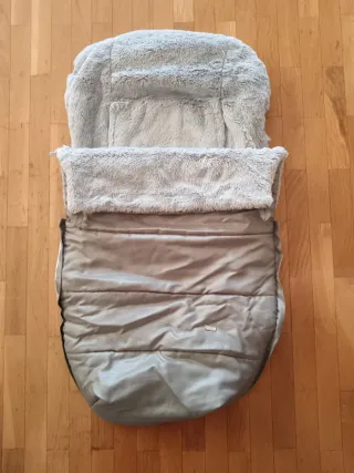 Saco para silla de bebé gris