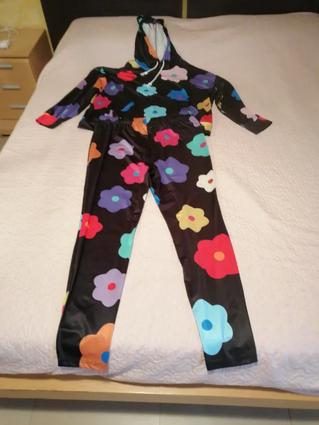 Conjunto chándal flores T.42-50