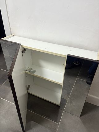 Armario de baño con espejo