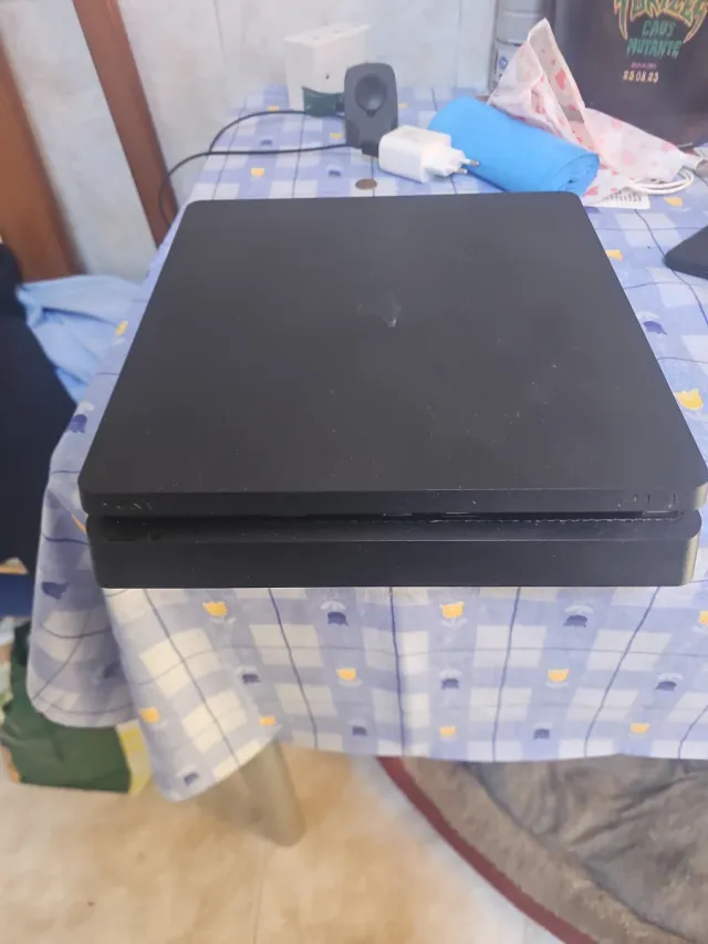 Consola Sony PS4 Negra