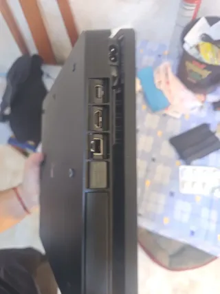 Console Sony PS4 nera