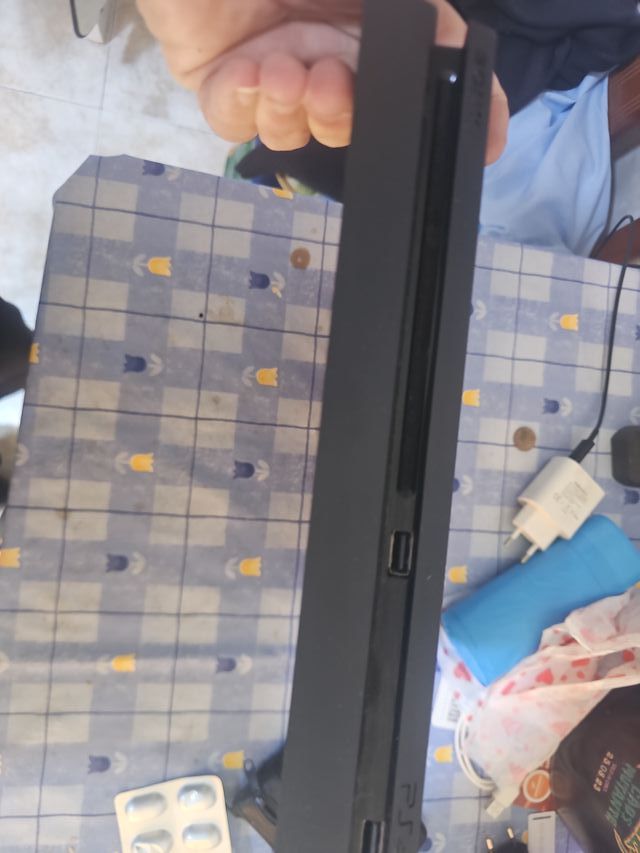 Consola Sony PS4 Negra