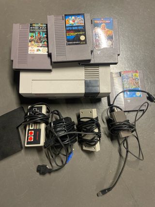 Consola Nintendo NES Completa con 4 juegos