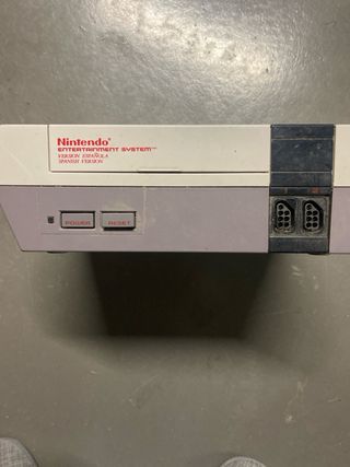 Consola Nintendo NES Completa con 4 juegos