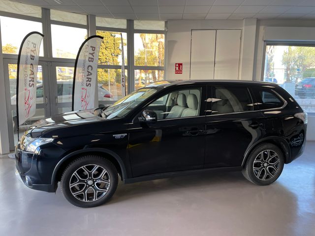 Mitsubishi Outlander 2015