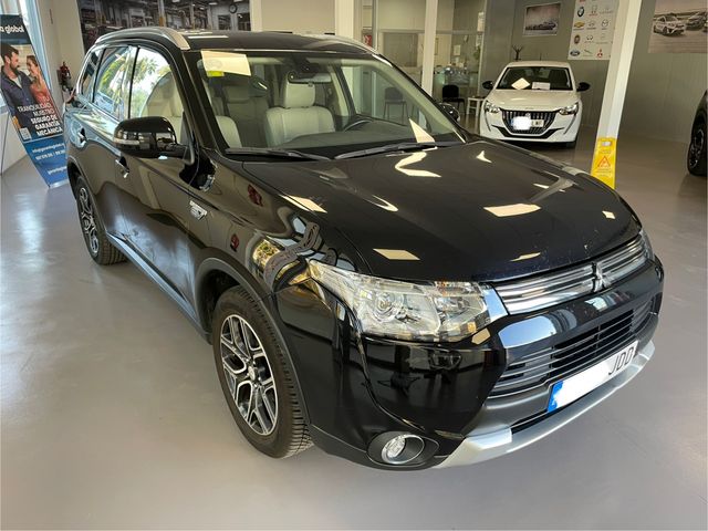 Mitsubishi Outlander 2015