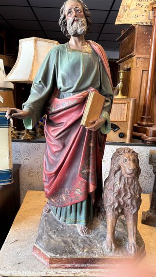 San Marcos de olot. Tamaño de iglesia 103 cms.