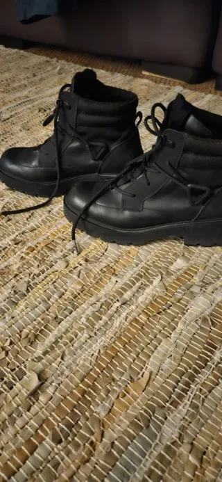 Botas UGG Tioga Negras