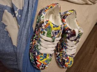 Zapatillas deportivas con estampado graffiti numer