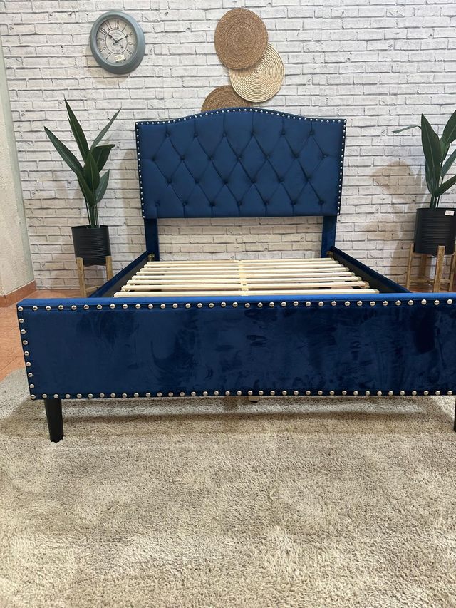 Cama 135x190cm capitoné azul