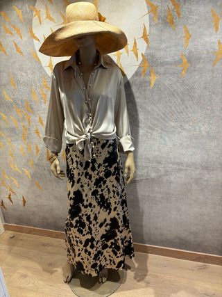 Falda Larga Satinada Animal Print Beige/Negro