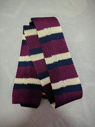 Corbata Tommy Hilfiger Rayas 100%seda

