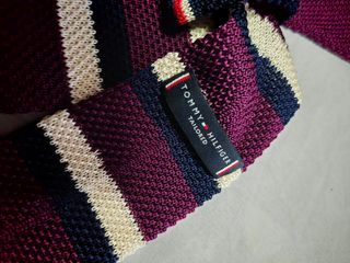 Corbata Tommy Hilfiger Rayas 100%seda
