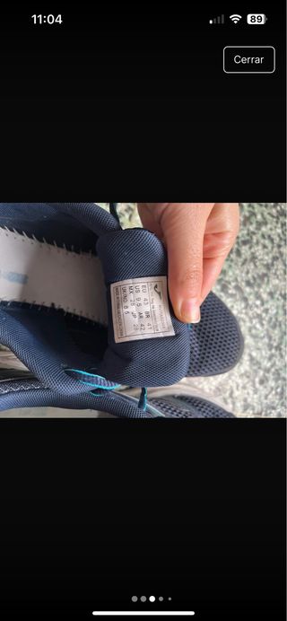 Zapatillas de correr azules y verde azulado