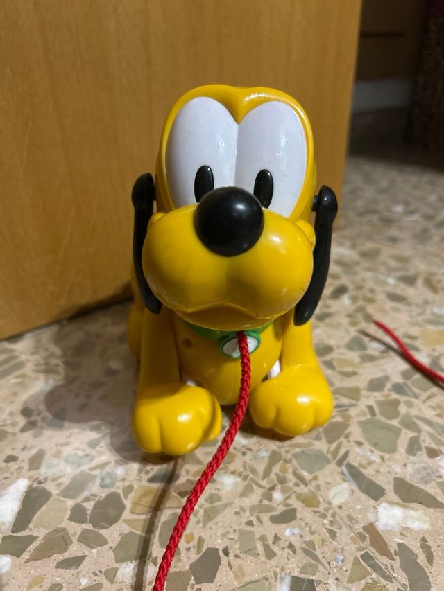 Pluto con movimiento