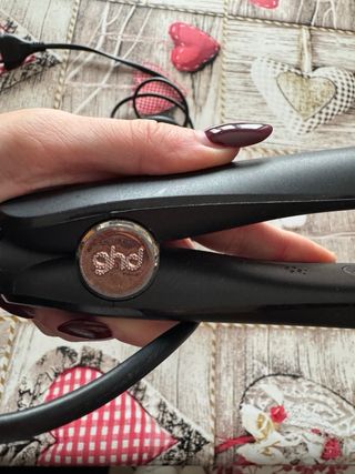 Piastra per capelli ghd gold nera
ben tenuta 