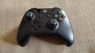 Console Xbox One 500 Gb funzionante con accessori