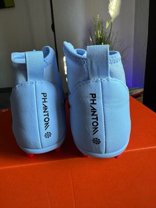 Botas fútbol niño Nike Phantom T33
