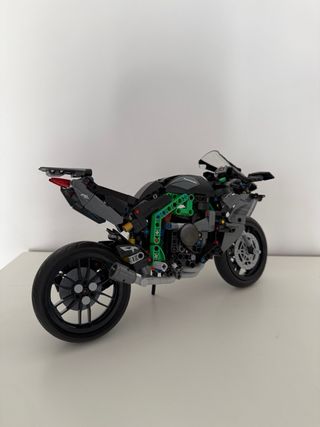 LEGO Technic Kawasaki Ninja H2R (42170)