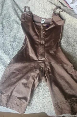 Faja postoperatoria con cremallera 