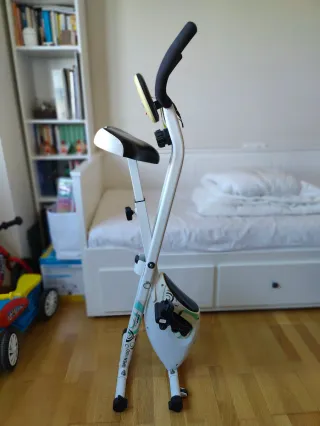 Bicicleta estática plegable BH Tecnovita 