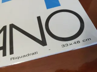 Fabriano F4 220g LISCIO 33x 48 riquadrato