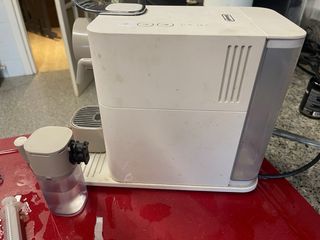 Cafetera DeLonghi Lattissima One