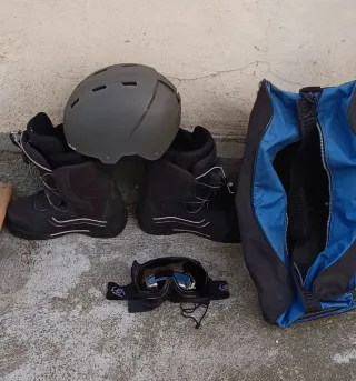 Tabla Snowboard + Botas Vans + Casco +gafas.