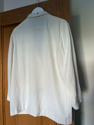 Chaqueta americana beige oversize