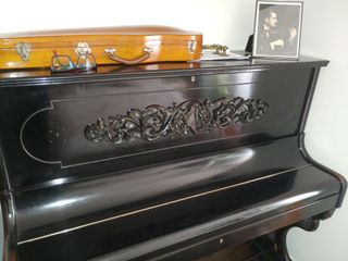 Piano Vertical Montano 1870