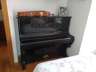 Piano Vertical Montano 1870