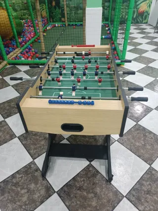 Futbolín de madera