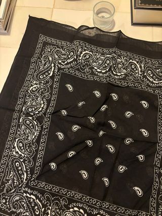 2 bandanas (Azul y Negro)