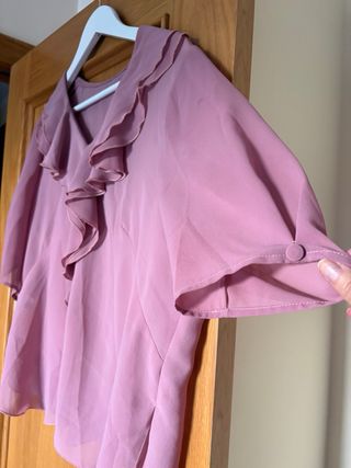 Blusa rosa seda volantes