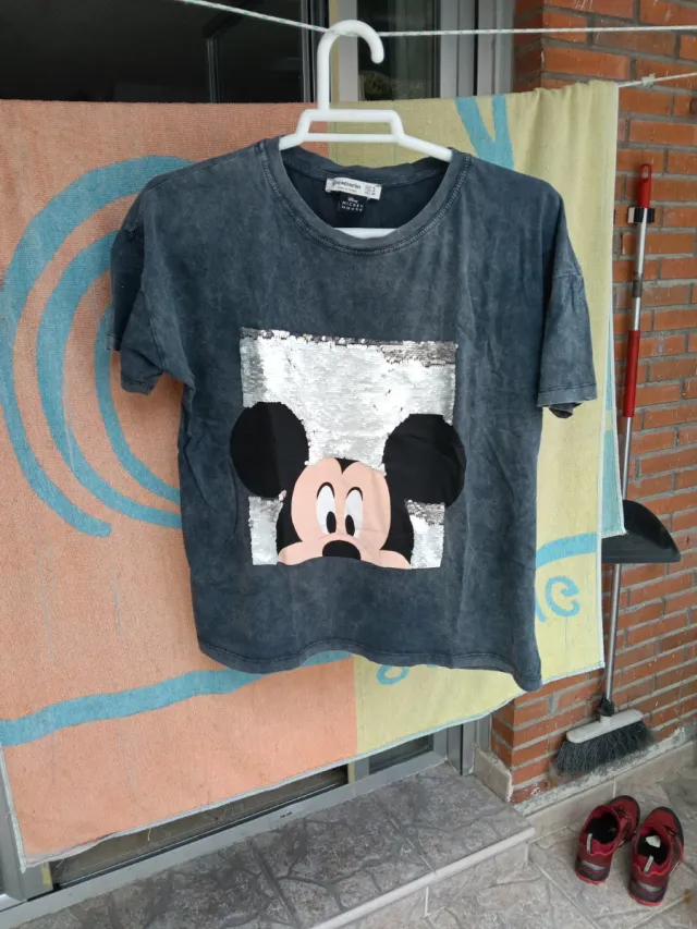 Camiseta Mickey Mouse STRADIVARIUS Talla M