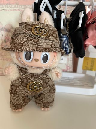 Vestito e cappello per Labubu