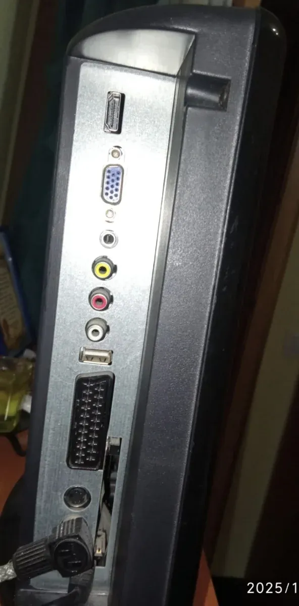 Televisor Vector. 19 pulgadas.USB