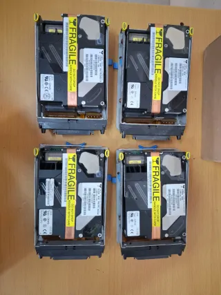 4 Discos Duros IBM S4W