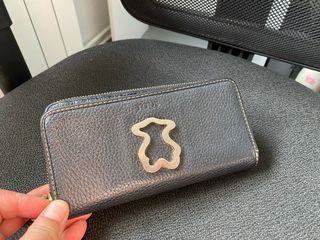 Cartera Tous piel negra y dorada