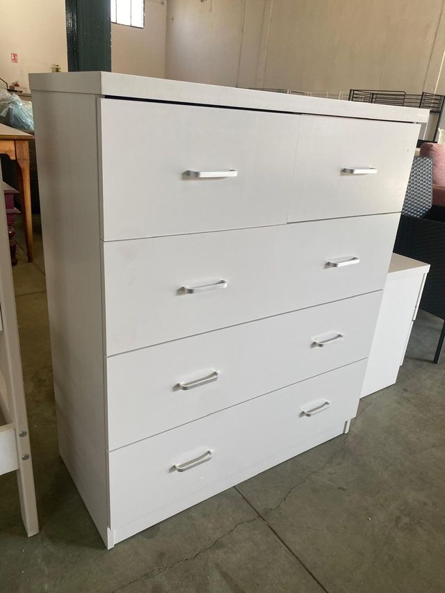 Cómoda blanca 5 cajones