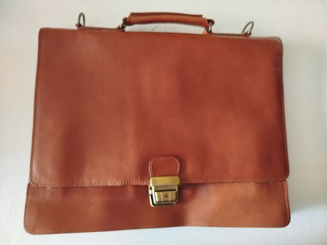 Maletín de piel auténtica NUEVO.