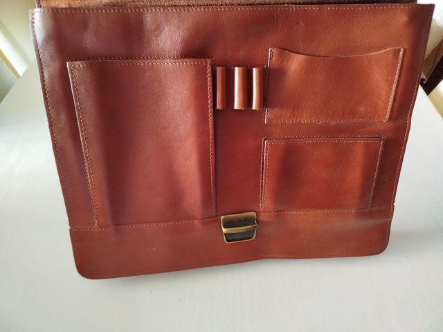 Maletín de piel auténtica NUEVO.