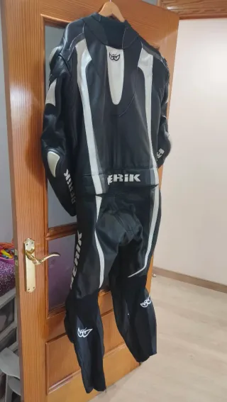 Mono de cuero Berik Talla XXL 