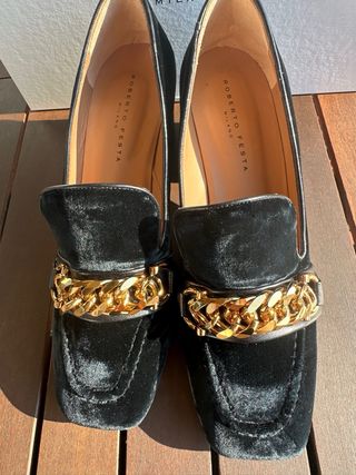 Zapatos Roberto Festa Mujer Negro y Dorado