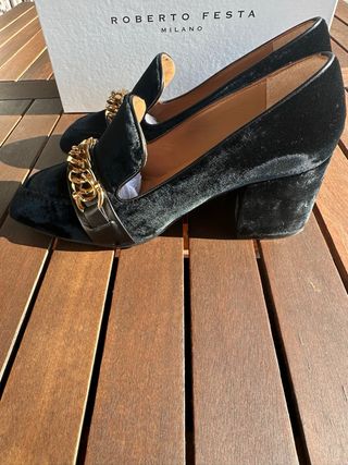 Zapatos Roberto Festa Mujer Negro y Dorado