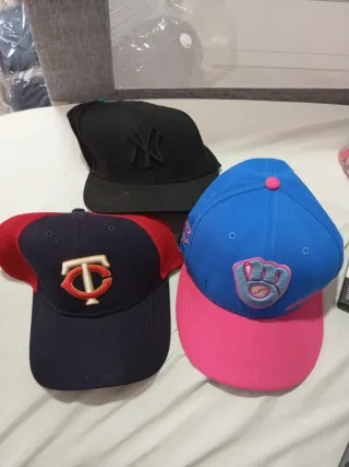 Lote 3 Gorras Béisbol NY, Twins, Brewers