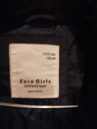 Plumífero niña Zara negro. Talla 11/12 años 152 cm